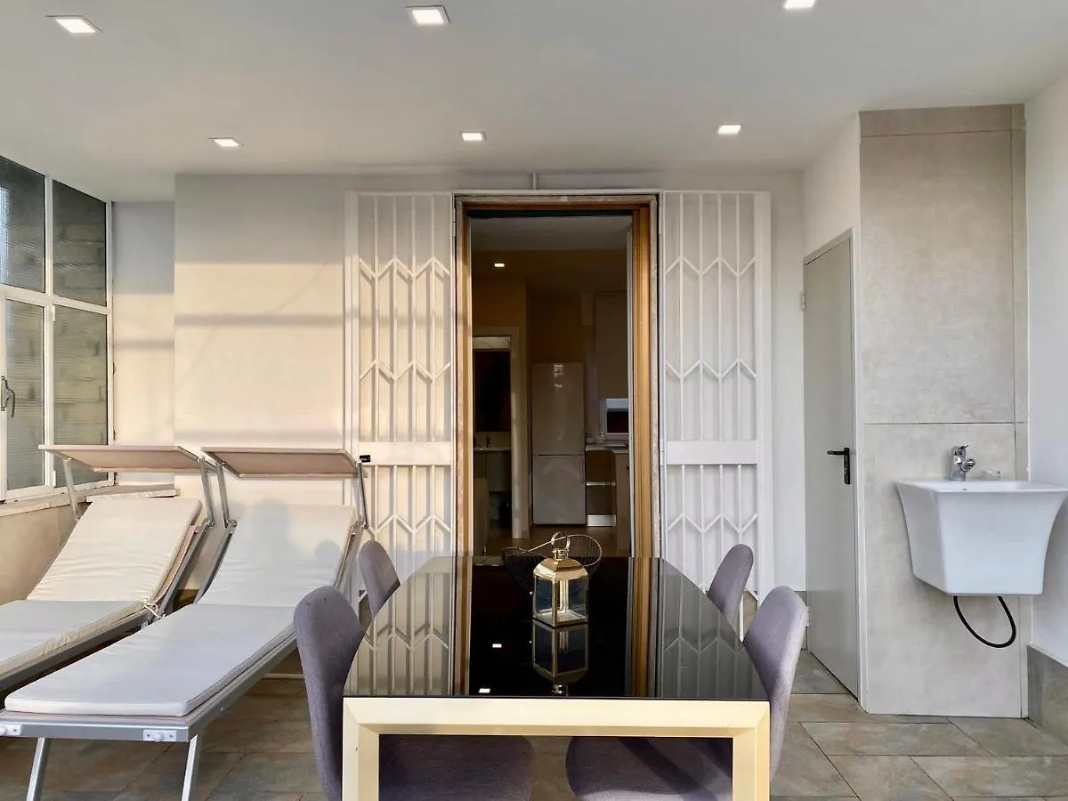 Apartment Le Suite Con Terrazzo Abitare Roma Italy